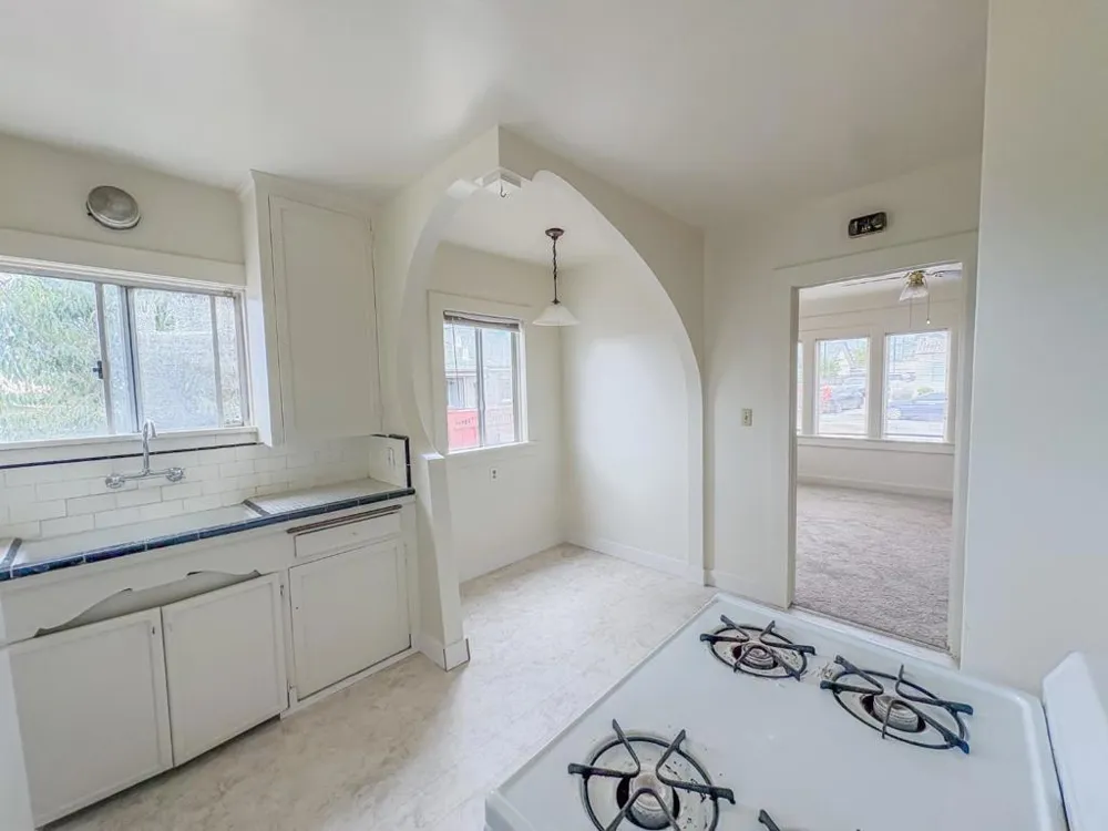 26 Laurel Street Watsonville, CA 95076