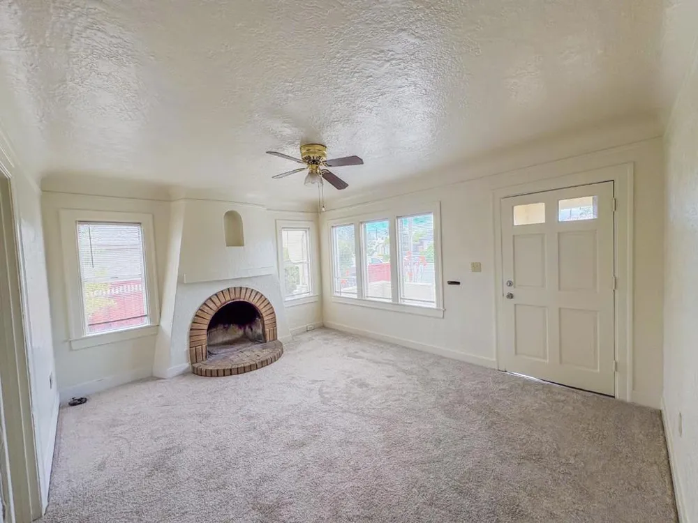26 Laurel Street Watsonville, CA 95076