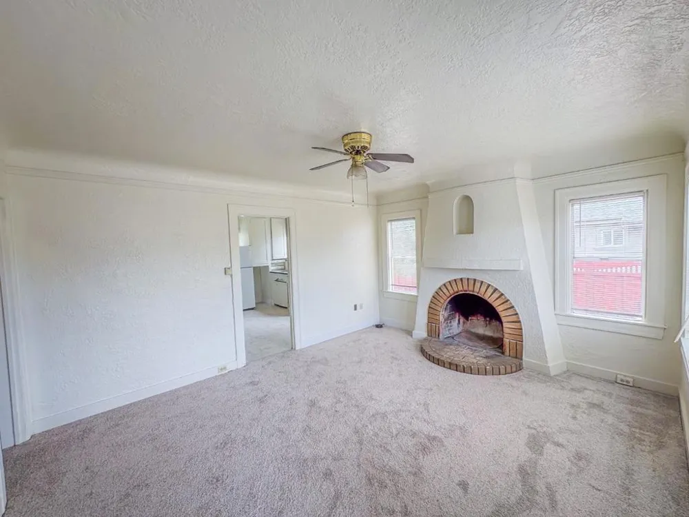 26 Laurel Street Watsonville, CA 95076