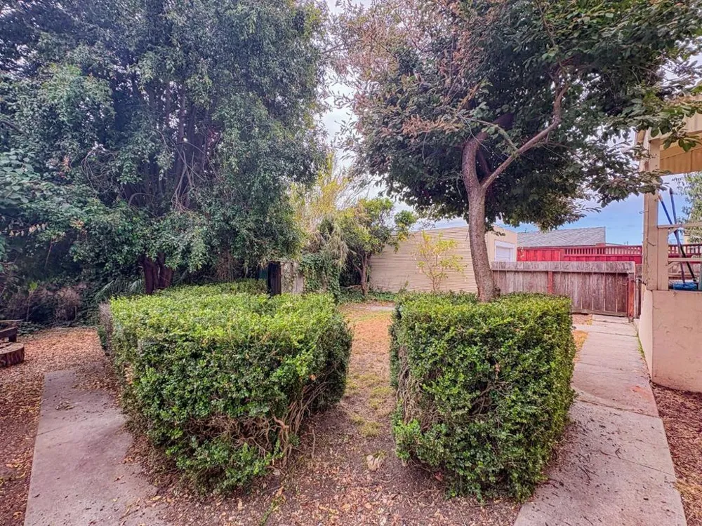 26 Laurel Street Watsonville, CA 95076