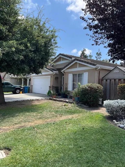 2560 Glenview Drive