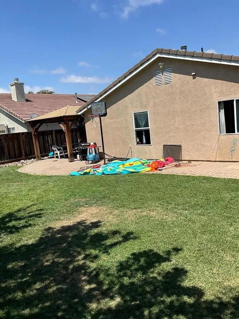2560 Glenview Drive Hollister, CA 95023