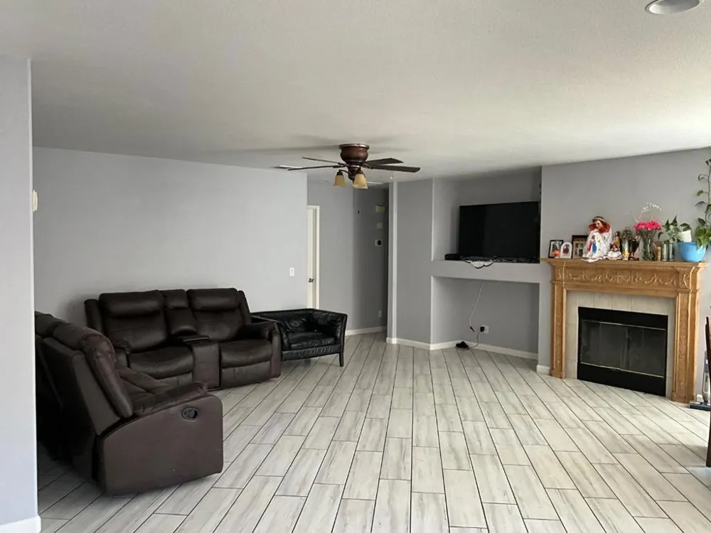 2560 Glenview Drive Hollister, CA 95023