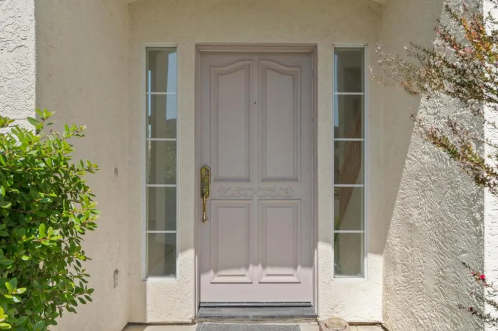 19243 Dovewood Court Salinas, CA 93908