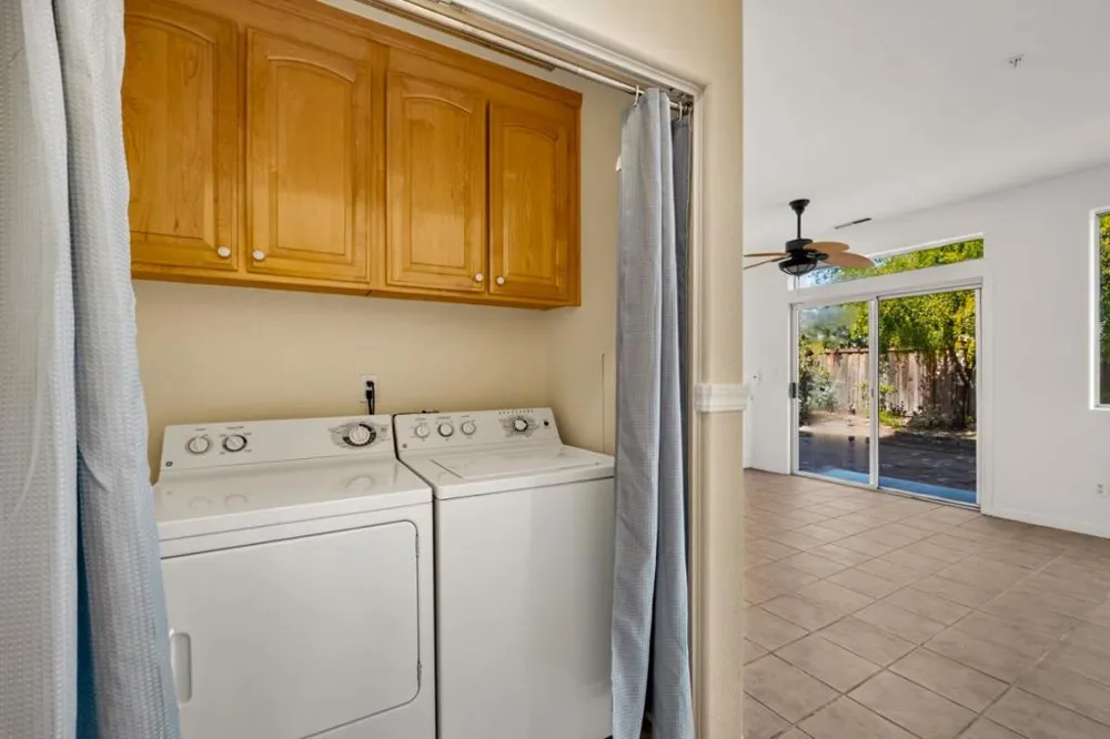 19243 Dovewood Court Salinas, CA 93908