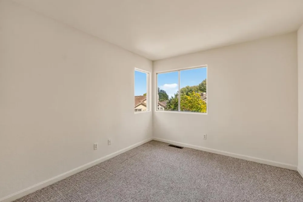 19243 Dovewood Court Salinas, CA 93908