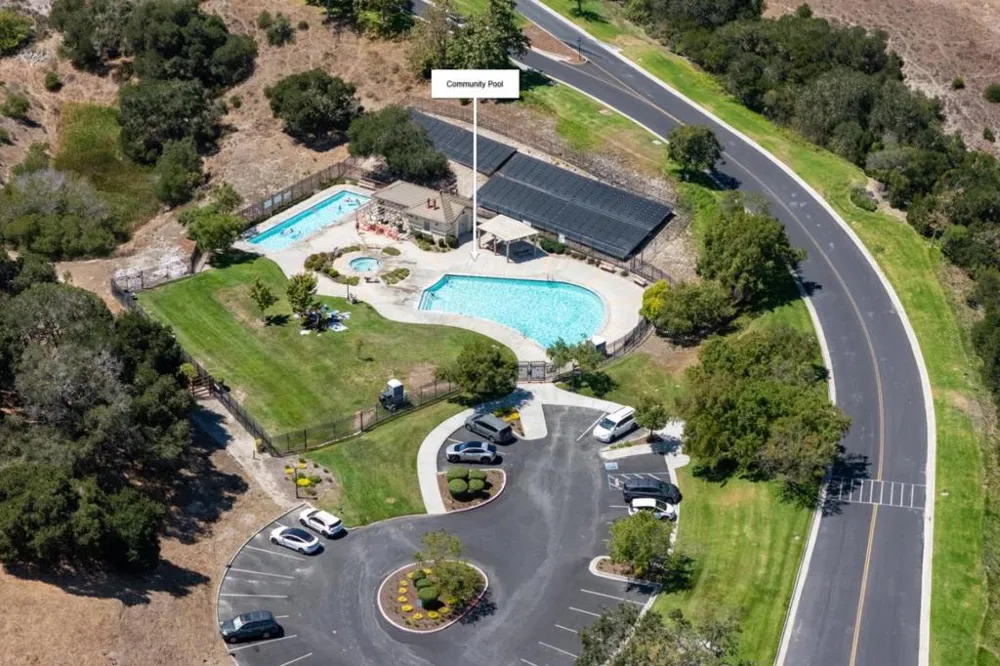 19243 Dovewood Court Salinas, CA 93908