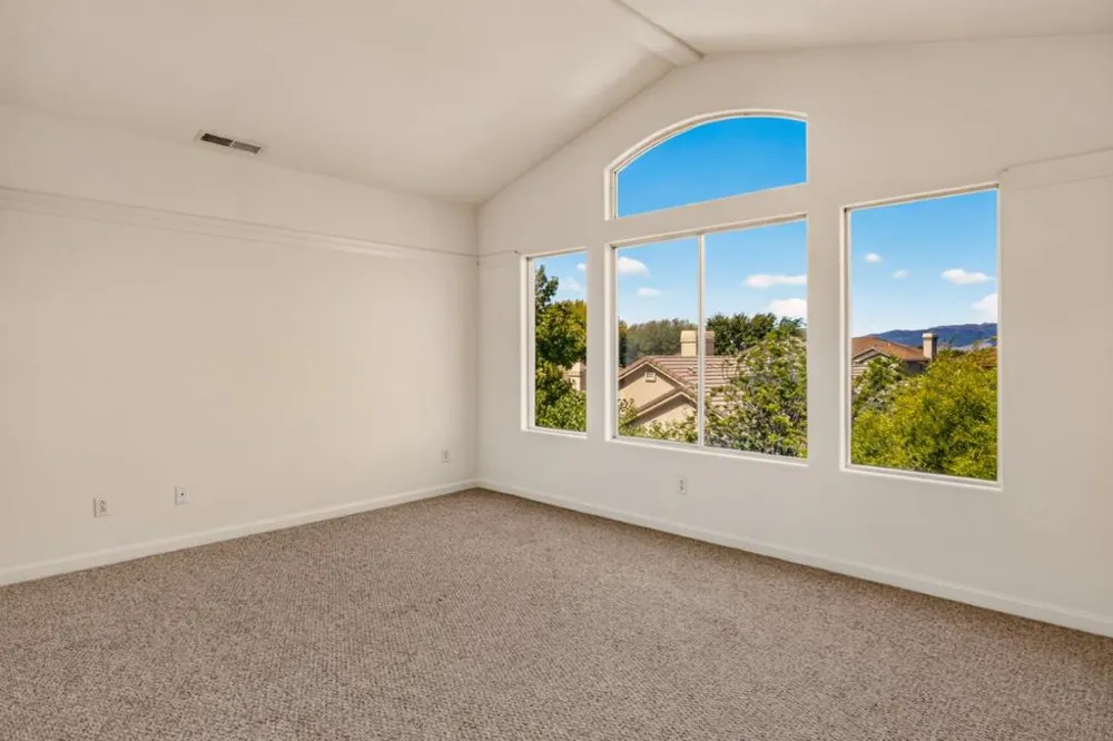 19243 Dovewood Court Salinas, CA 93908