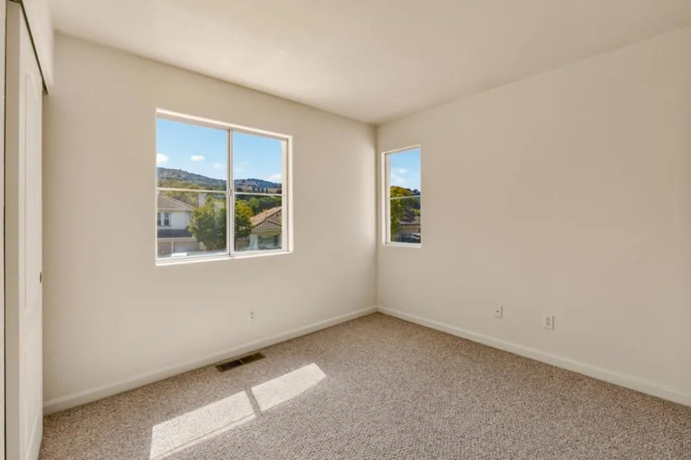 19243 Dovewood Court Salinas, CA 93908