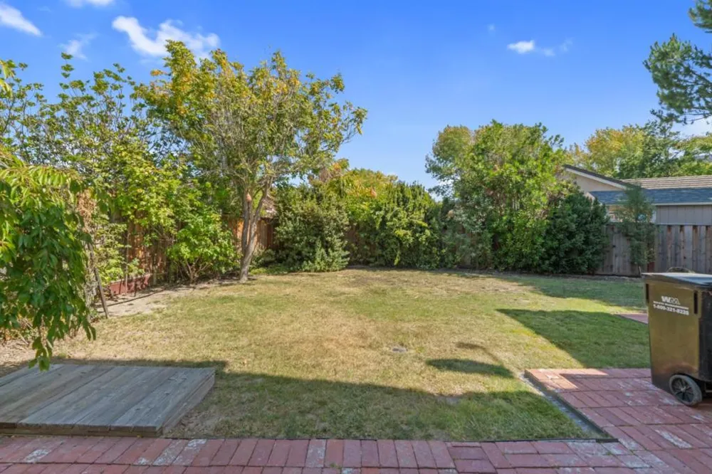 19243 Dovewood Court Salinas, CA 93908