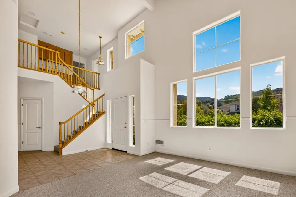 19243 Dovewood Court Salinas, CA 93908