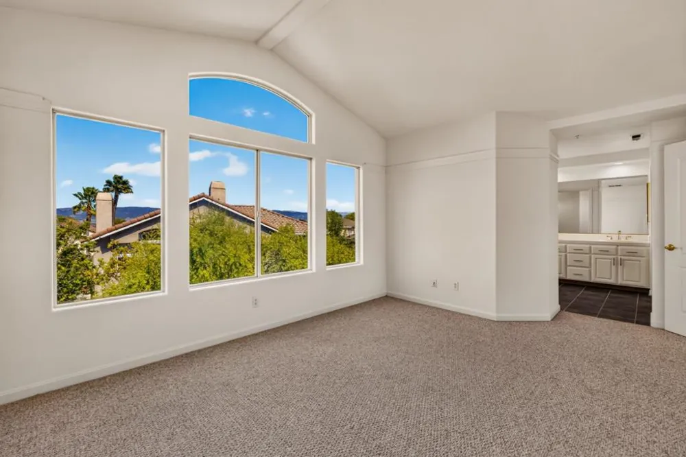19243 Dovewood Court Salinas, CA 93908