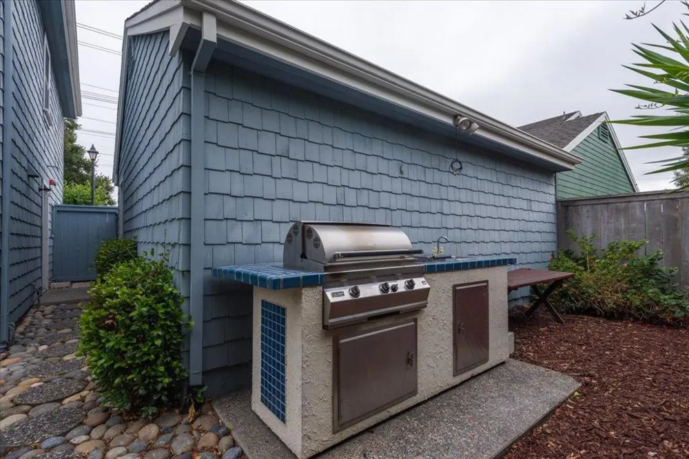 3 Bay San Mateo, CA 94401