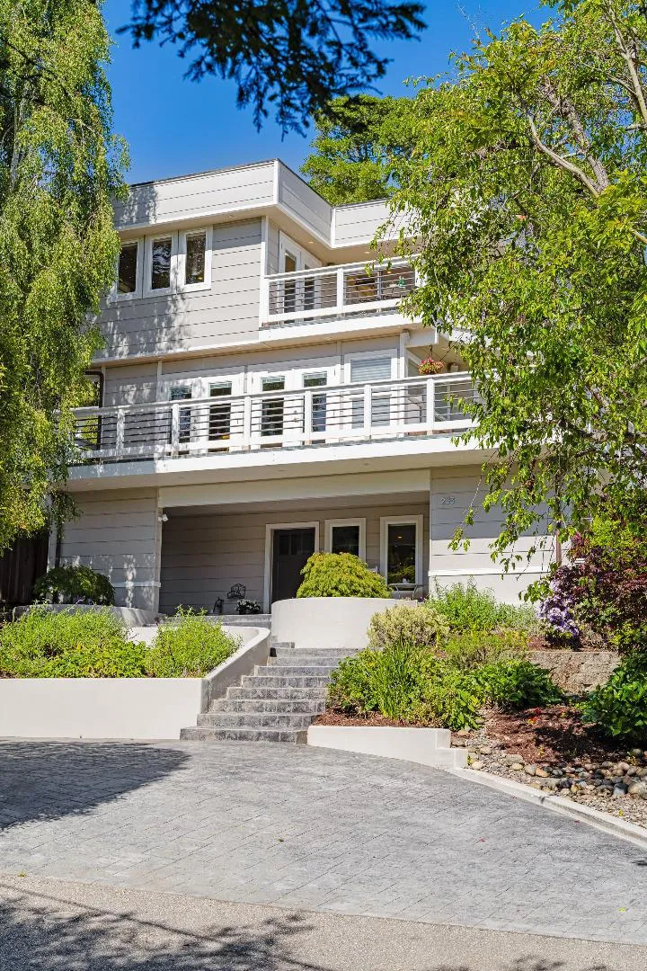 233 Wixon Avenue Aptos, CA 95003
