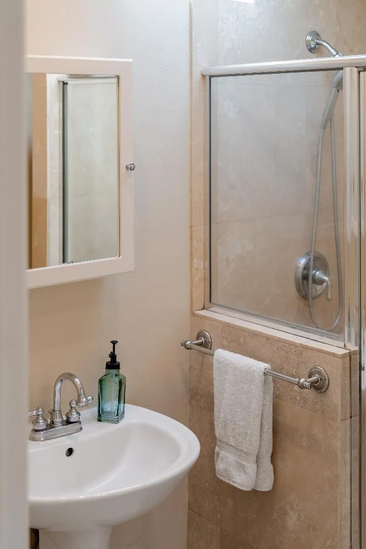 233 Wixon Avenue Aptos, CA 95003
