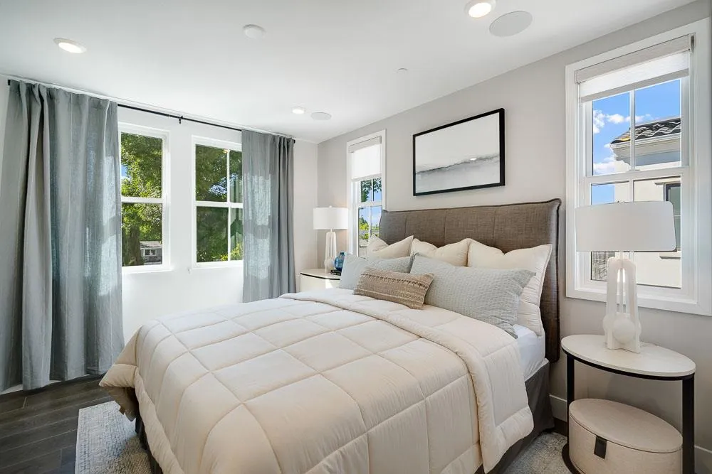 2120 Latham Street Mountain View, CA 94040