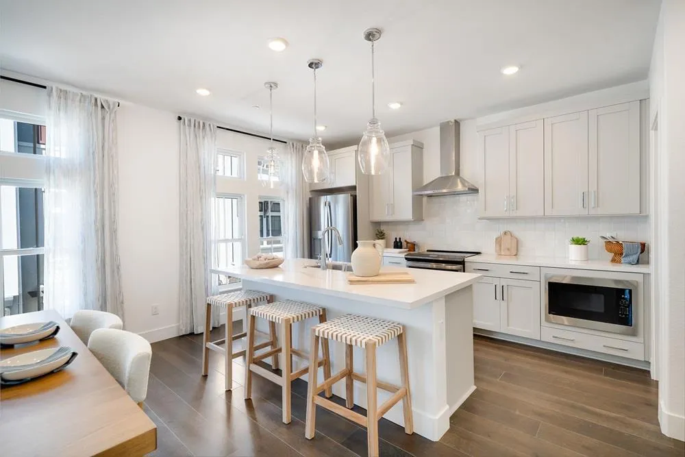 2120 Latham Street Mountain View, CA 94040