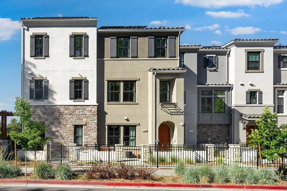 2120 Latham Street Mountain View, CA 94040