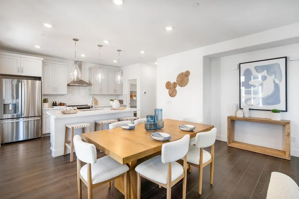 2120 Latham Street Mountain View, CA 94040