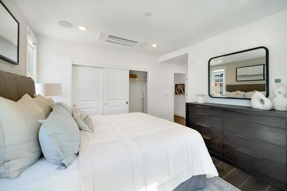 2120 Latham Street Mountain View, CA 94040