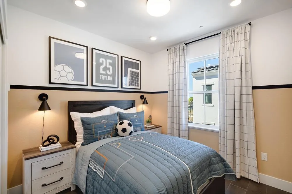 2120 Latham Street Mountain View, CA 94040