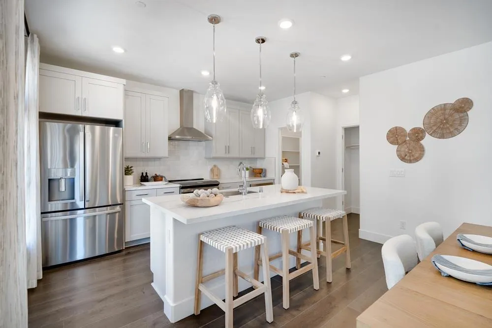 2120 Latham Street Mountain View, CA 94040