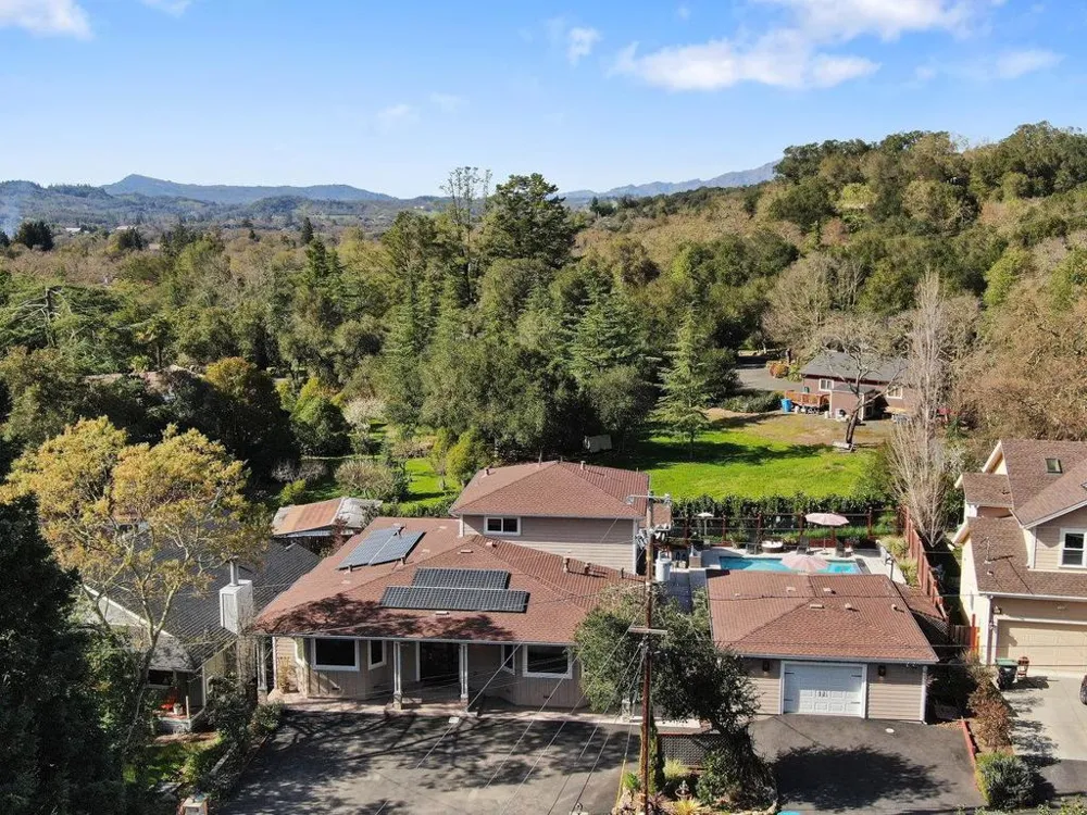227 Theodor Lane Sonoma, CA 95476