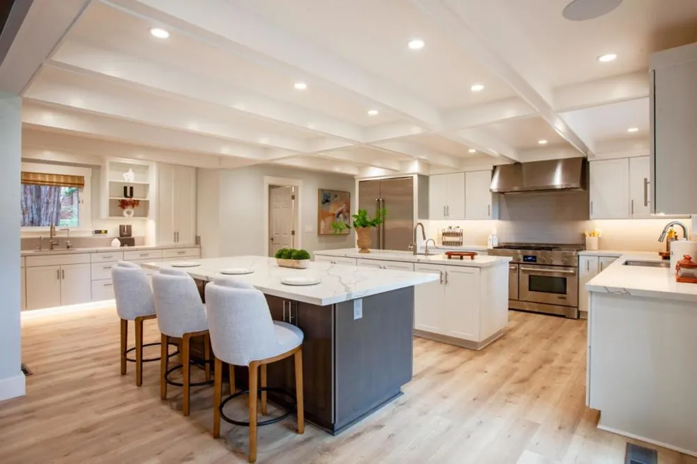 13945 Vista Regina Saratoga, CA 95070