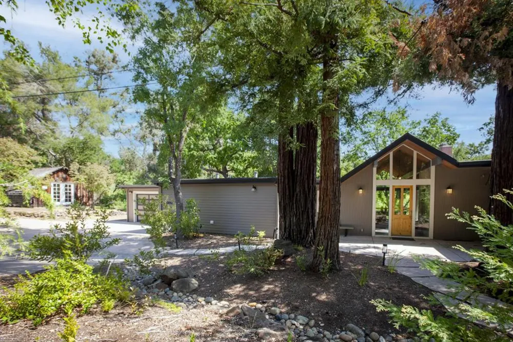 13945 Vista Regina Saratoga, CA 95070
