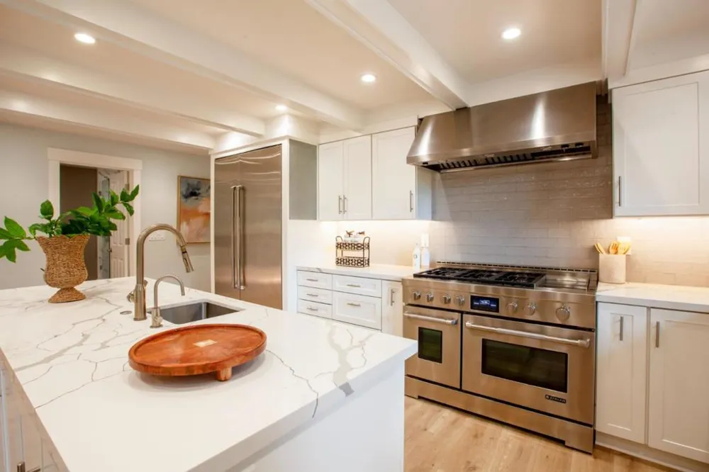 13945 Vista Regina Saratoga, CA 95070