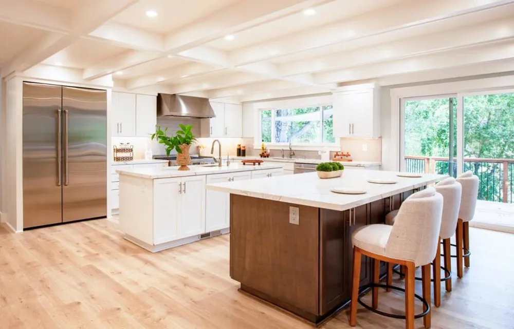 13945 Vista Regina Saratoga, CA 95070