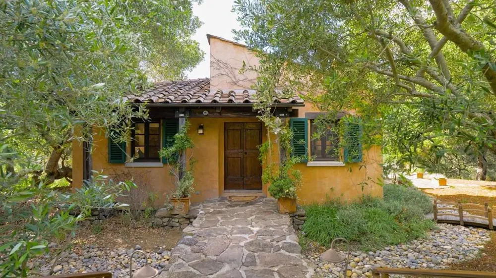 600 Moore Road Woodside, CA 94062
