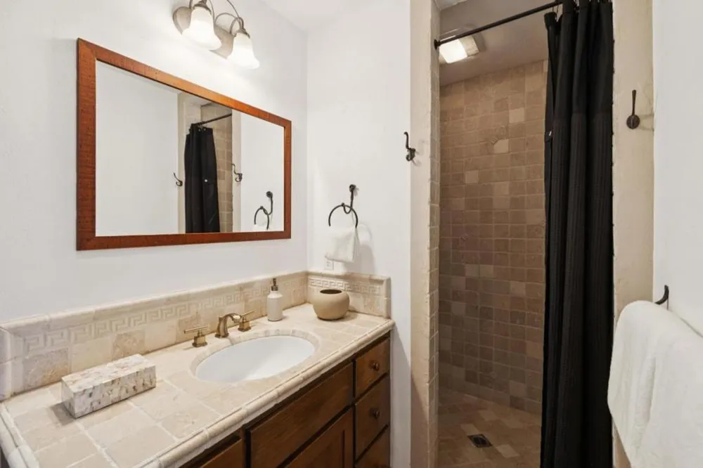 600 Moore Road Woodside, CA 94062