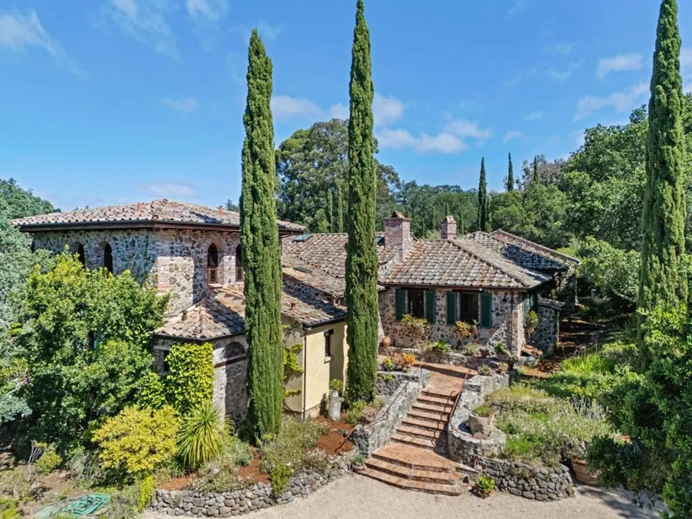 600 Moore Road Woodside, CA 94062