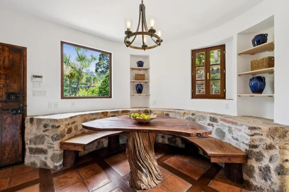 600 Moore Road Woodside, CA 94062