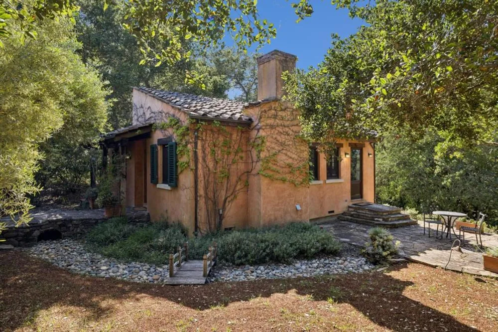 600 Moore Road Woodside, CA 94062