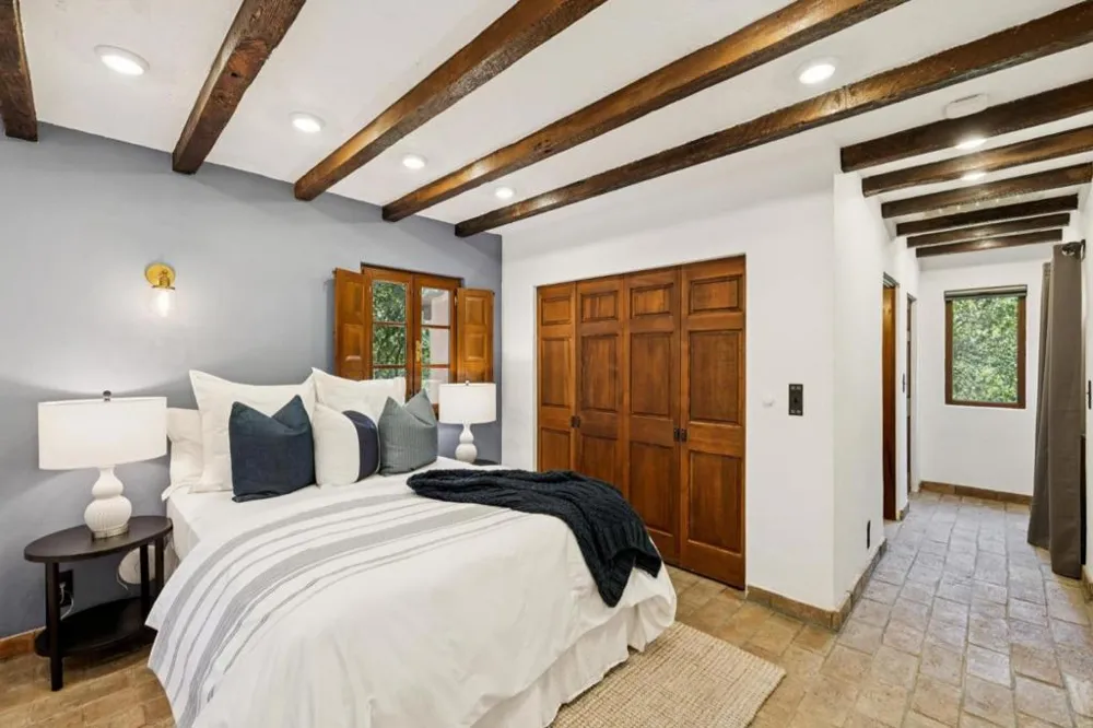 600 Moore Road Woodside, CA 94062