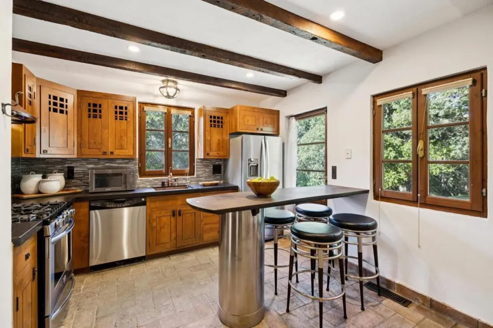 600 Moore Road Woodside, CA 94062