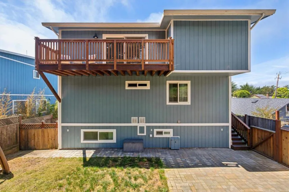 909 Etheldore Street Moss Beach, CA 94038