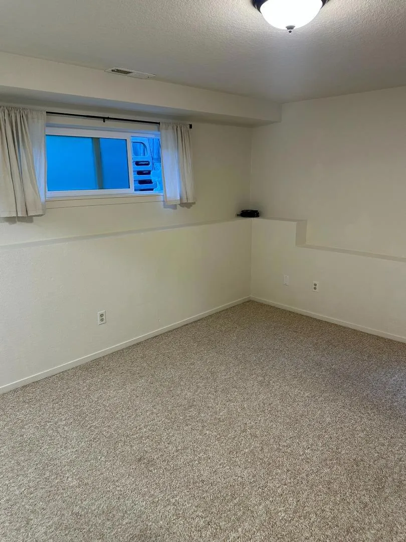 909 Etheldore Street Moss Beach, CA 94038