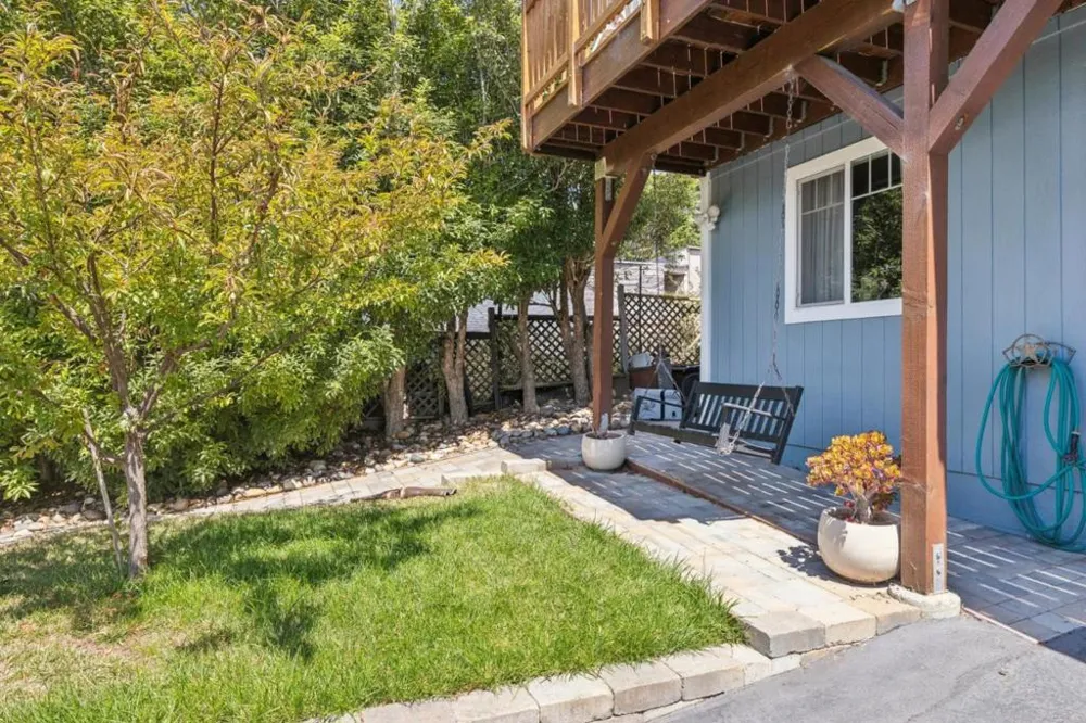 909 Etheldore Street Moss Beach, CA 94038
