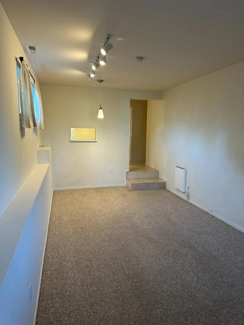 909 Etheldore Street Moss Beach, CA 94038