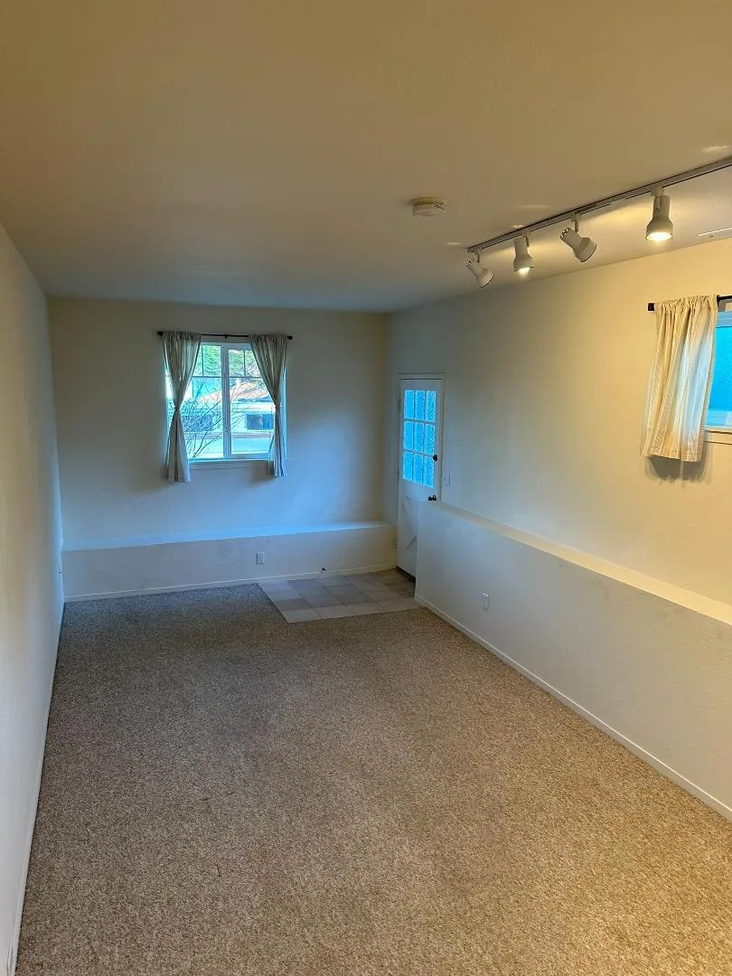 909 Etheldore Street Moss Beach, CA 94038