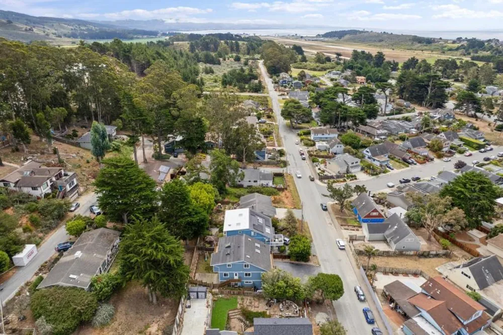 909 Etheldore Street Moss Beach, CA 94038
