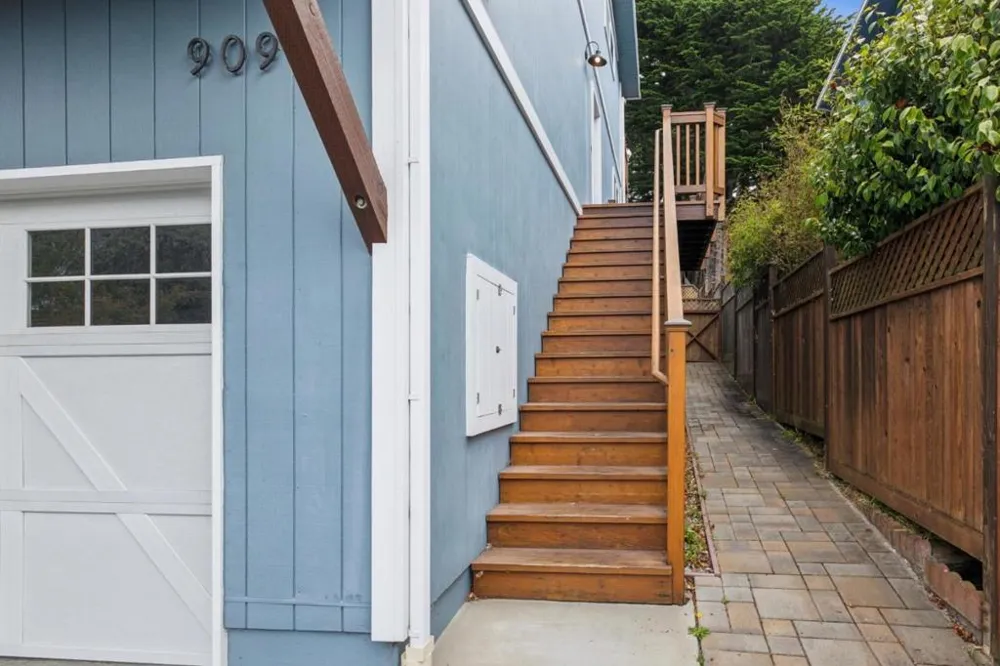 909 Etheldore Street Moss Beach, CA 94038