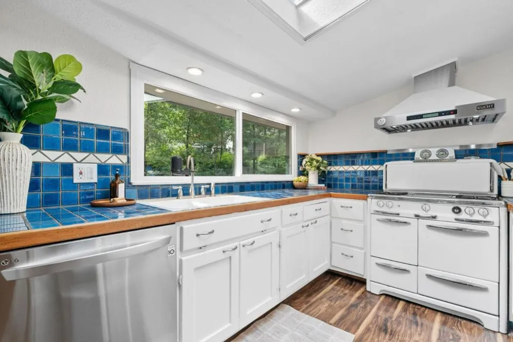 619 Redwood Drive Felton, CA 95018
