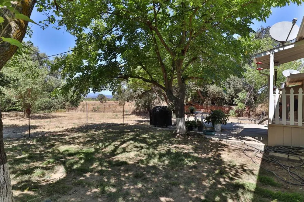 11705 Foothill Avenue Gilroy, CA 95020