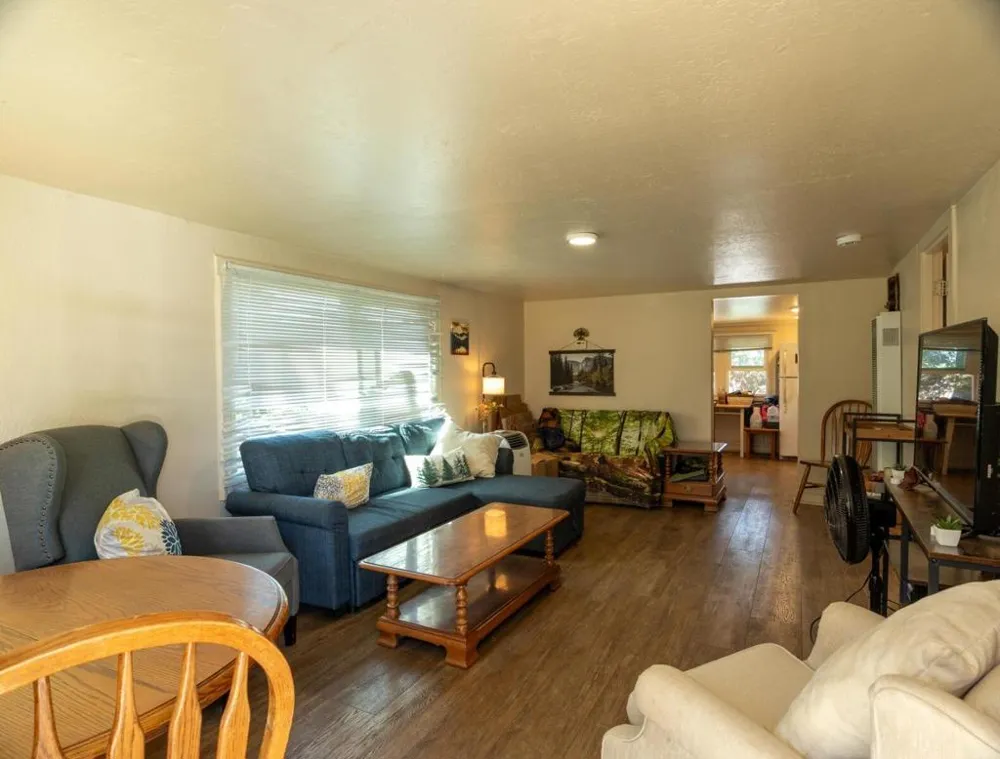 11705 Foothill Avenue Gilroy, CA 95020