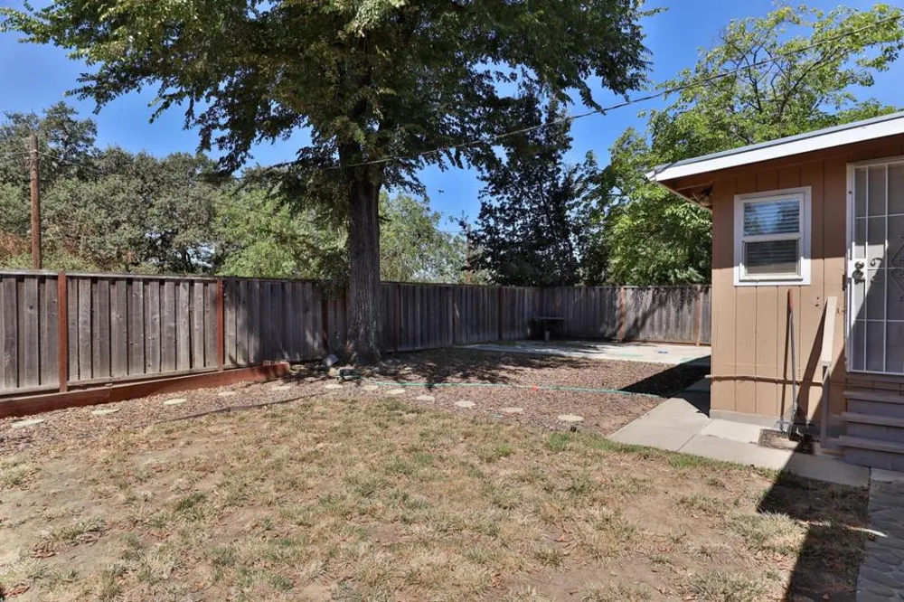 11705 Foothill Avenue Gilroy, CA 95020