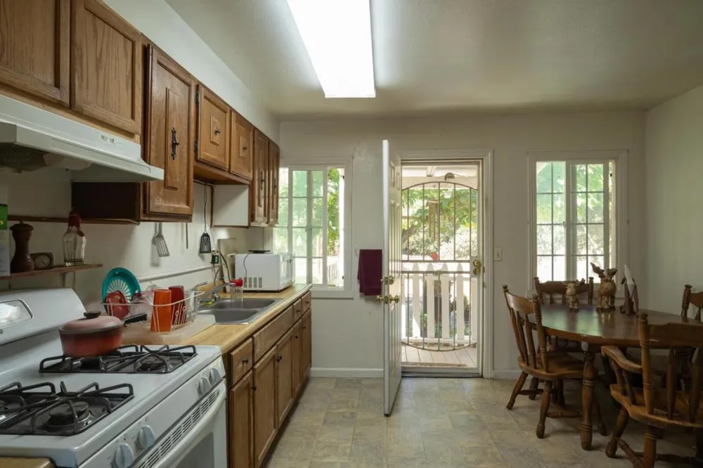 11705 Foothill Avenue Gilroy, CA 95020